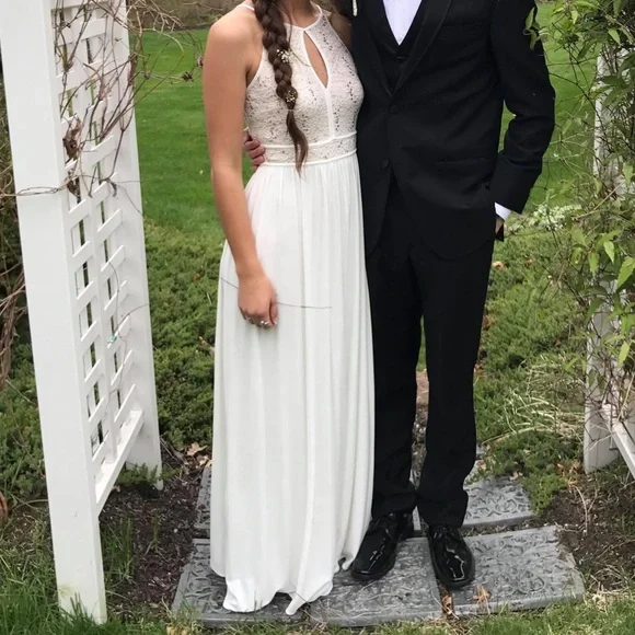 Morgan & Co. | Dresses | Cream White Prom Dress | Poshmark Morgan & Co. | Dresses | Cream White Prom Dress | Poshmark